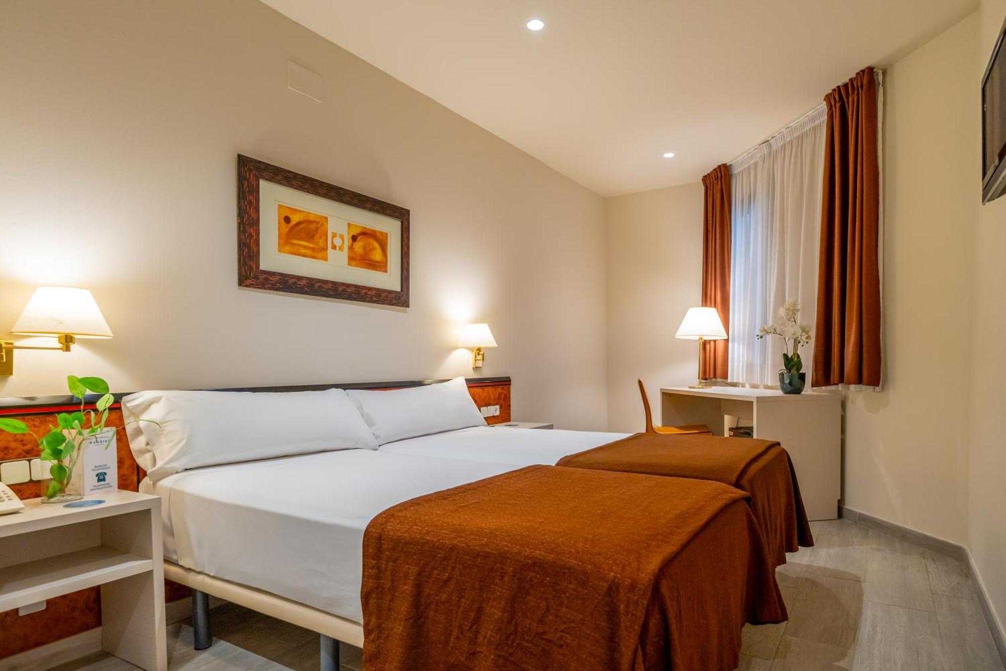 Hotel Glories — Foto 2
